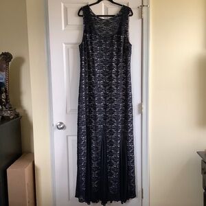 Onyx Lite Sleevless Mermaid Formal Lace Maxi Gown Black SZ 22W